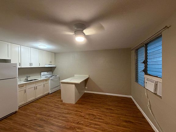 2nd image of 441 Pau St #103