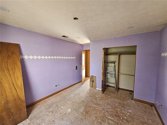 4th image of 3738 Sandy Shoals Ln