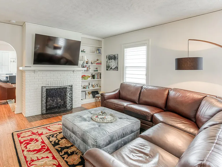 5101 Webster St — Photo 21