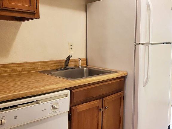 2nd image of 1936 Lincoln Ave SE APT 201