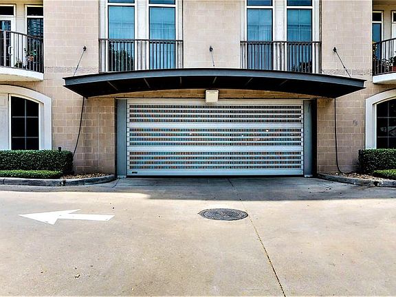 5th image of 1616 Fountain View Dr APT 306