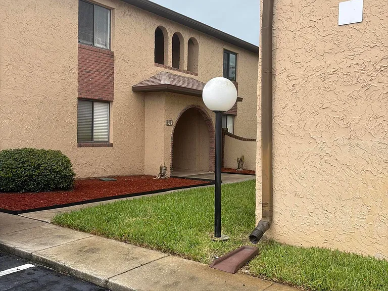 122 San Paulo Cir #122-8 — Photo 2