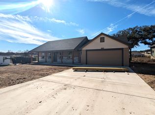 1017 Fieldstone Dr, Lampasas, TX 76550