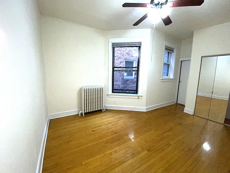 1204 W Addison St #2W — Photo 4