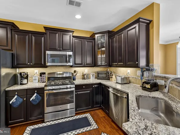 42553 Sunset Ridge Sq, Ashburn, VA 20148