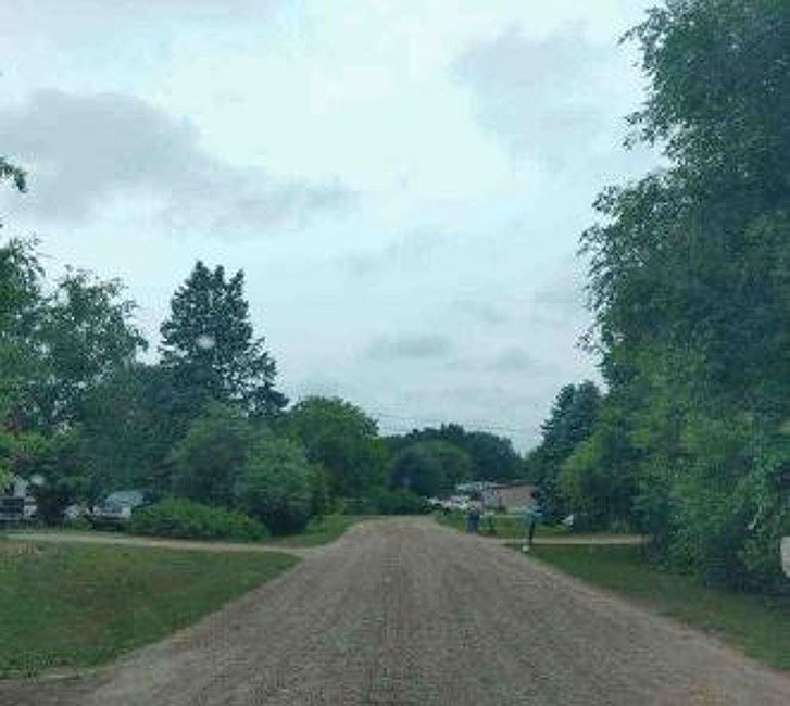 Exterior Neighborhood (street photo)