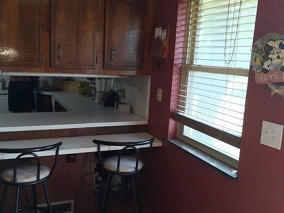 3rd image of 311 Clifton Dr