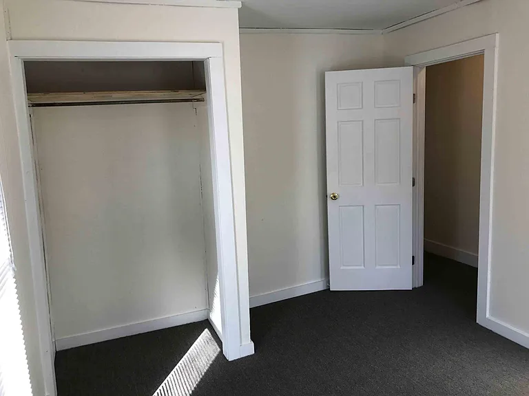 330 Elizabeth St — Photo 3