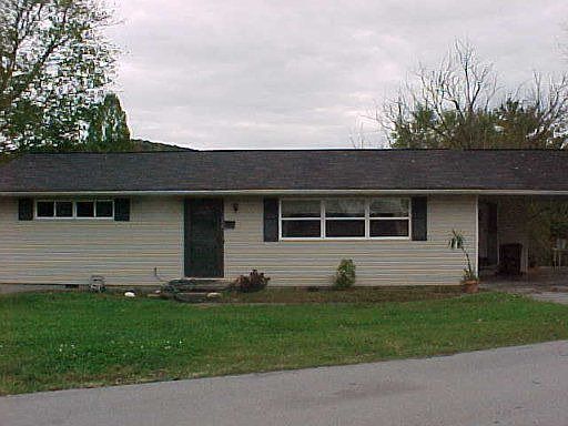 2nd image of 113 W Bryn Mawr Cir