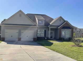 116 Meadows Walk Dr, Byron, GA 31008