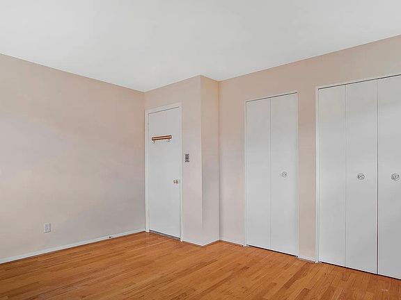 2nd image of 9013 Carlisle Ave
