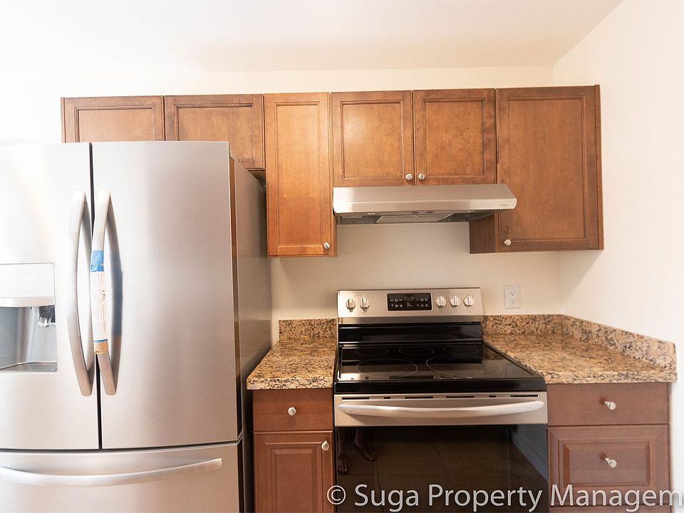 1st image of 130 SE 14th Ave APT 1
