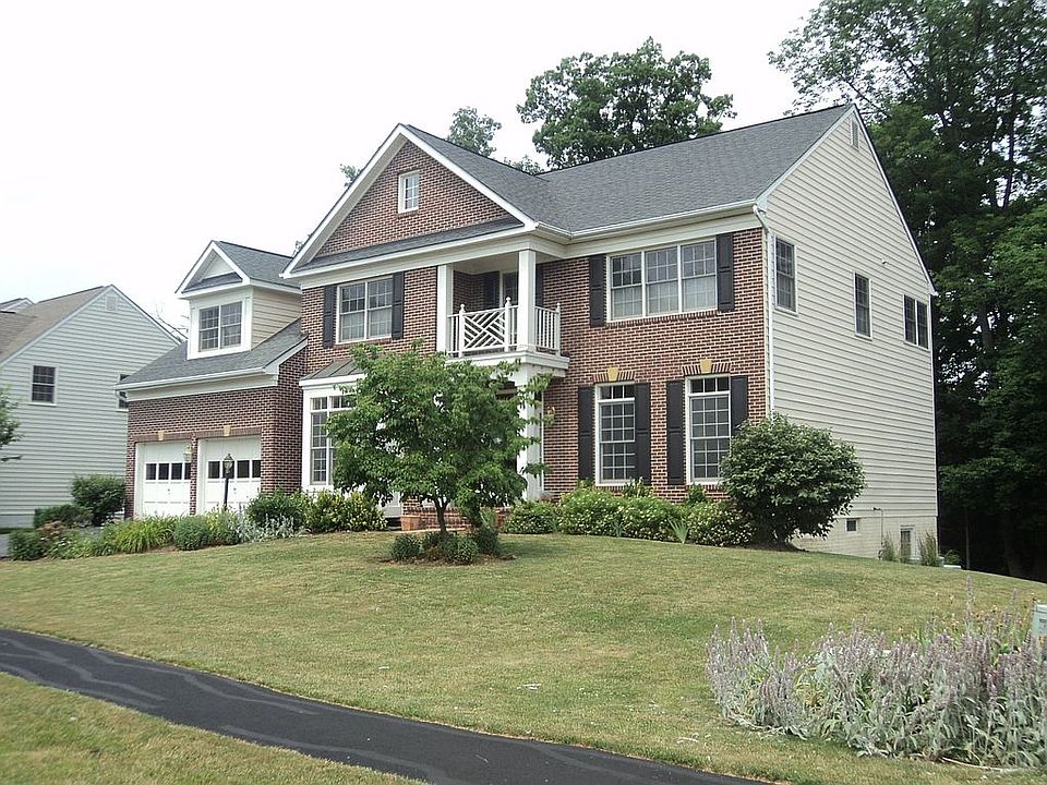 2nd image of 601 Beauregard Dr SE