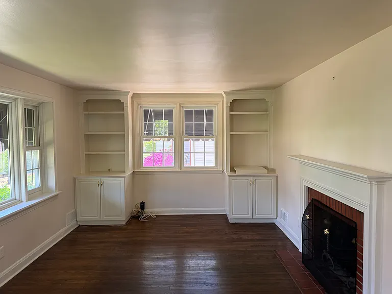 533 Morris Ave — Photo 7