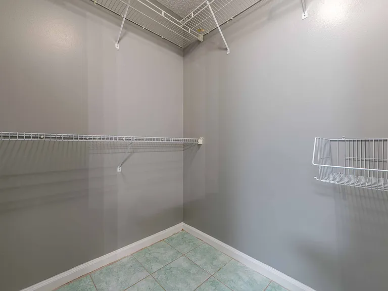 479 Charles Pinckney St — Photo 53