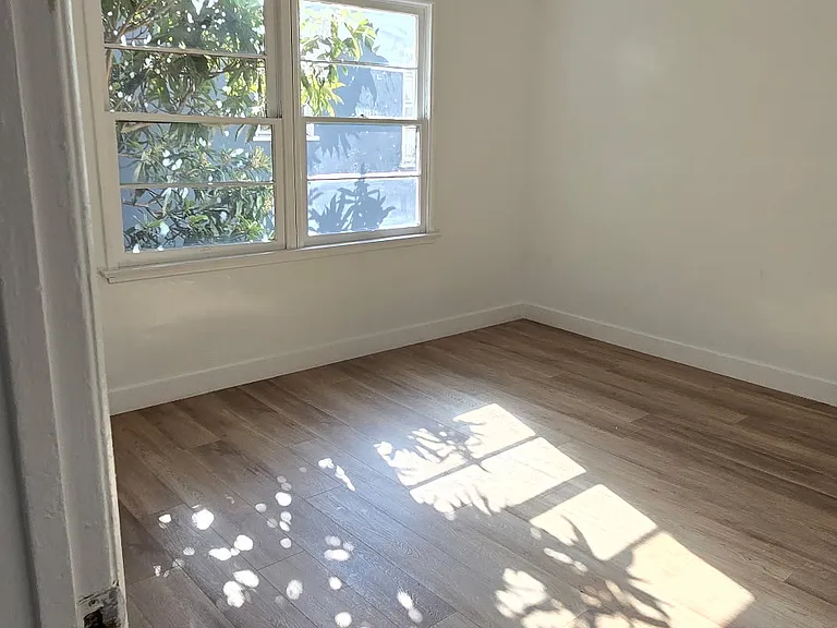 1215 S Fairfax 1 Bedroom