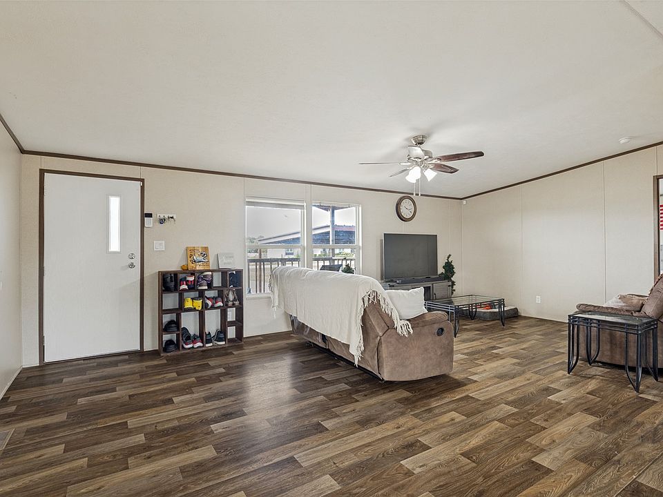 1st image of 268 Deer Valley Ln