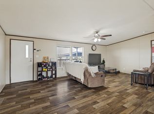 268 Deer Valley Ln, Poolville, TX 76487