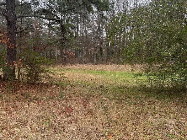 160 Posey Dr, Florence, AL 35633