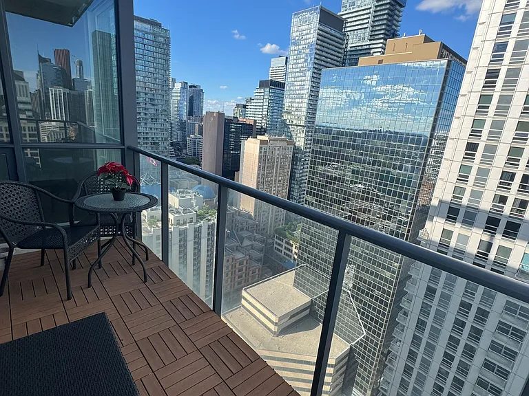 770 Bay St #Penthouse 206 — Photo 35