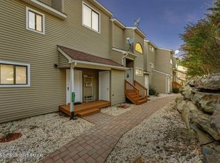 3305 Windermere Dr, Bushkill, PA 18324