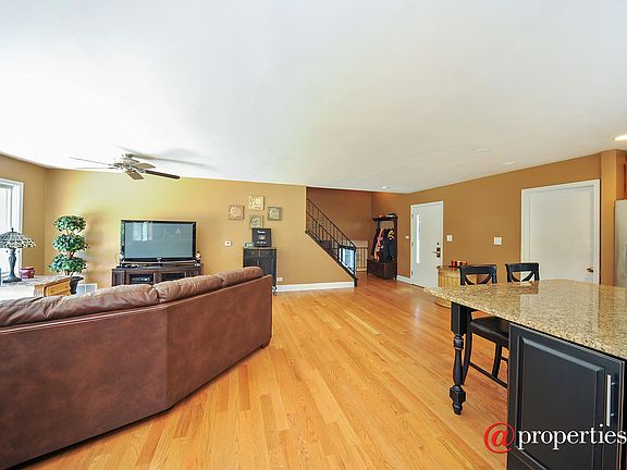 Kitchen / Living Room