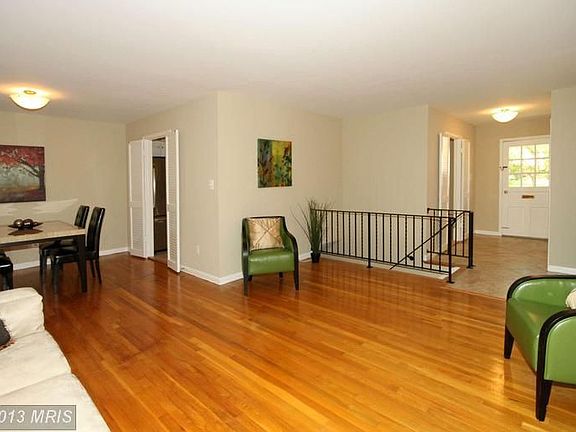 2nd image of 8603 Sinon St