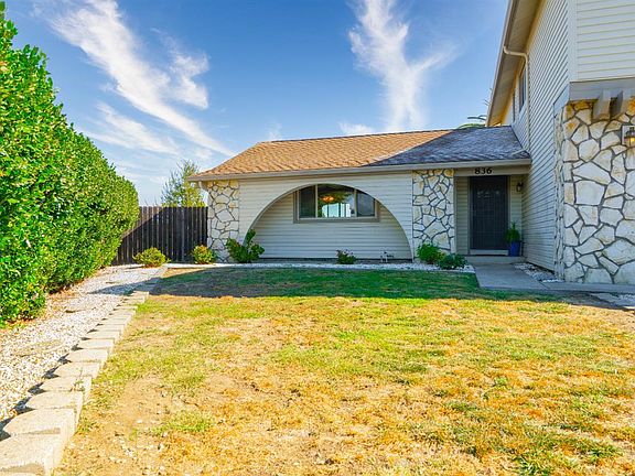 4th image of 836 Briarwood Court