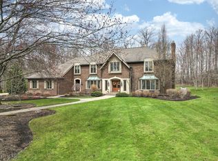 14545 Shire Ct, Novelty, OH 44072
