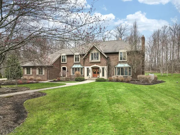 14545 Shire Ct, Novelty, OH 44072