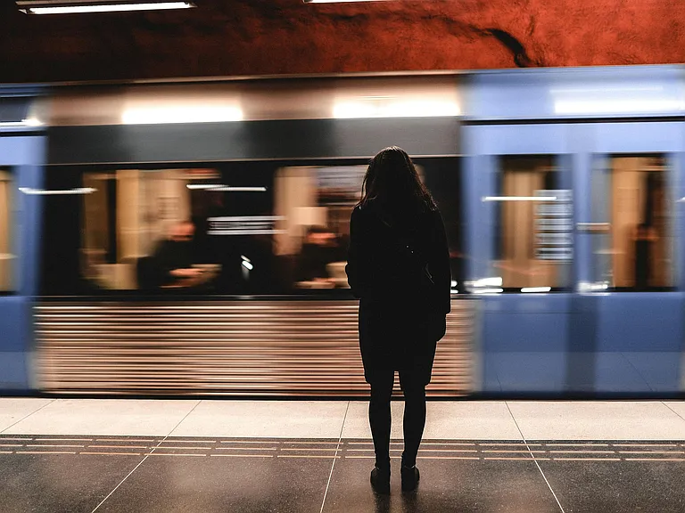 Convenient Transit Access | Fountains at Emerald Park Apartments