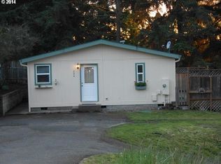 204 S 70th Pl, Springfield, OR 97478