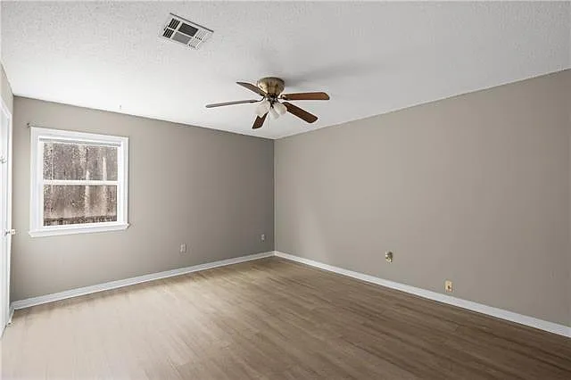 50 Brandon Hall Dr #D — Photo 8