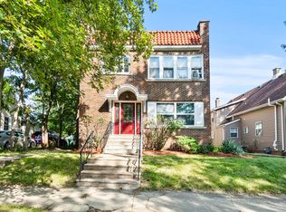 910 Nicholson St, Joliet, IL 60435