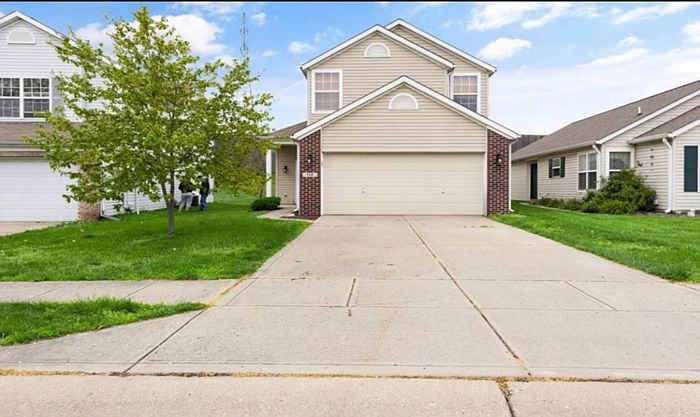 2nd image of 112 Gazebo Dr #B