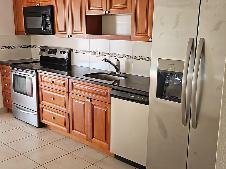 5841 N Farragut Dr — Photo 2
