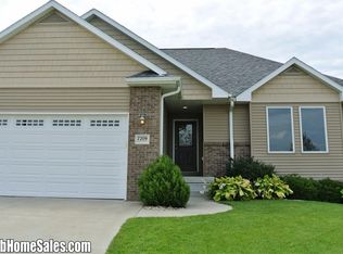 7209 Yankee Woods Dr, Lincoln, NE 68516
