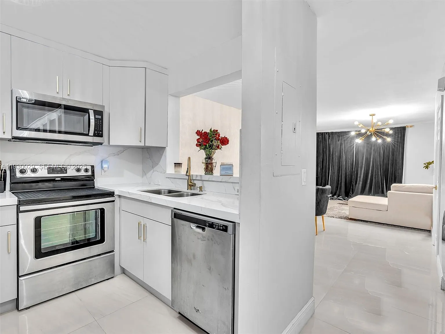 2 bed, 1224 sqft, $2,650 — Photo 2