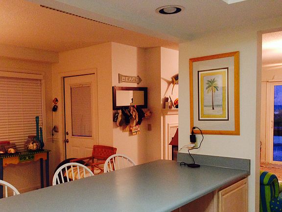 5th image of 3008A S Fletcher Ave