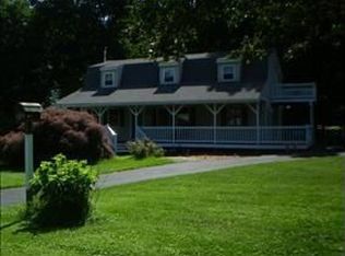 2 Greenwood Dr, Beacon, NY 12508