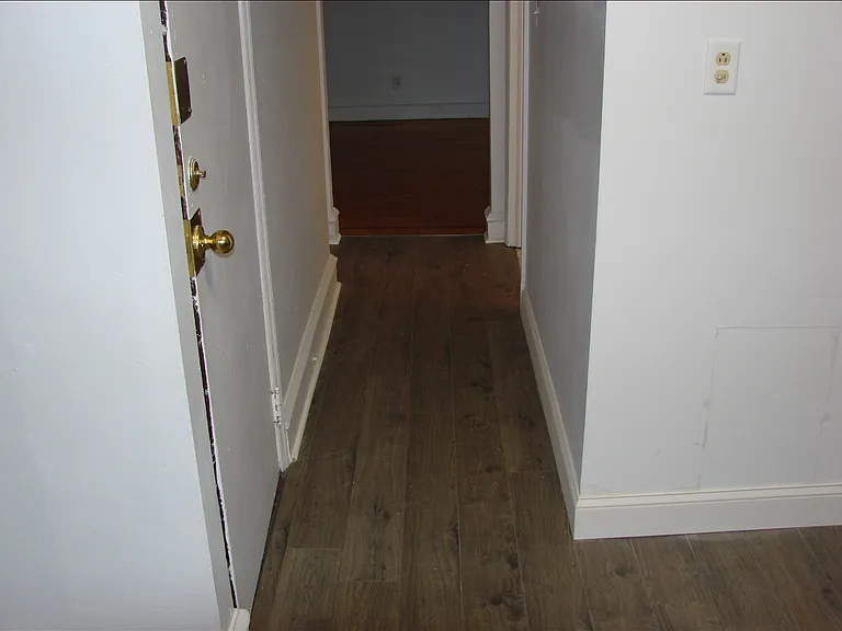 548 S 49th St #4 — Photo 14