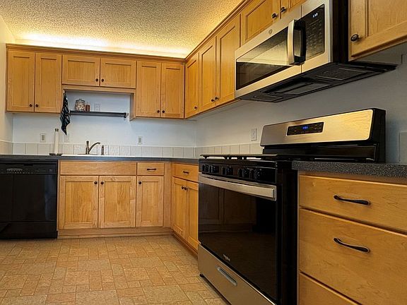 3rd image of 5590 SW Murray Blvd