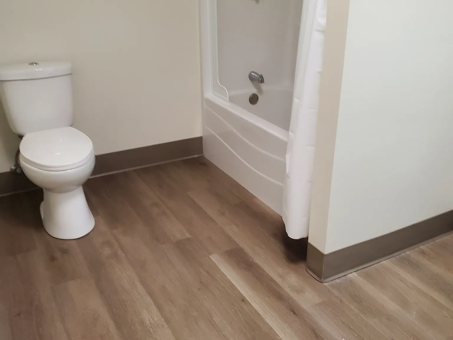 7427 Seville Rd — Photo 3