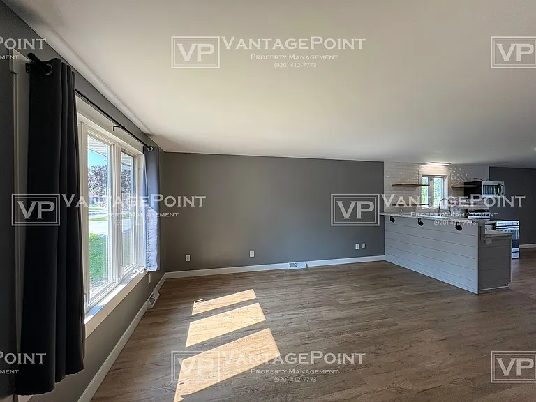 2234 Crary St — Photo 4