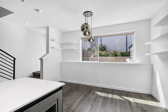 3819 S Cloverdale St — Photo 19