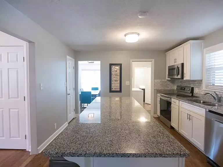 614 Camellia St NE — Photo 15