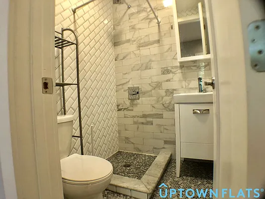 Rented by Uptown Flats LLC | media 32