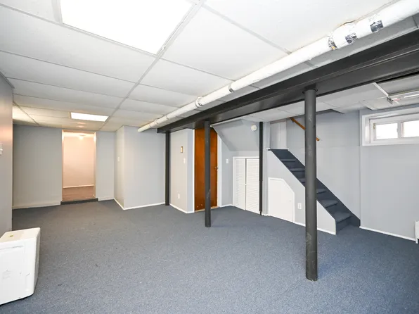 1726 East 52nd Street image 17 of 31