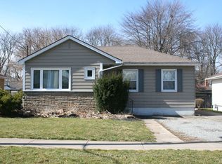 7 Thorndale Ave, Saint Catharines, ON L2R 6A2
