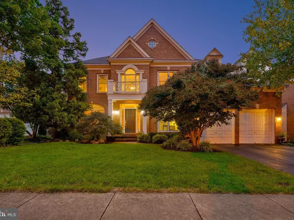 3817 Daniels Run Ct, Fairfax, VA 22030